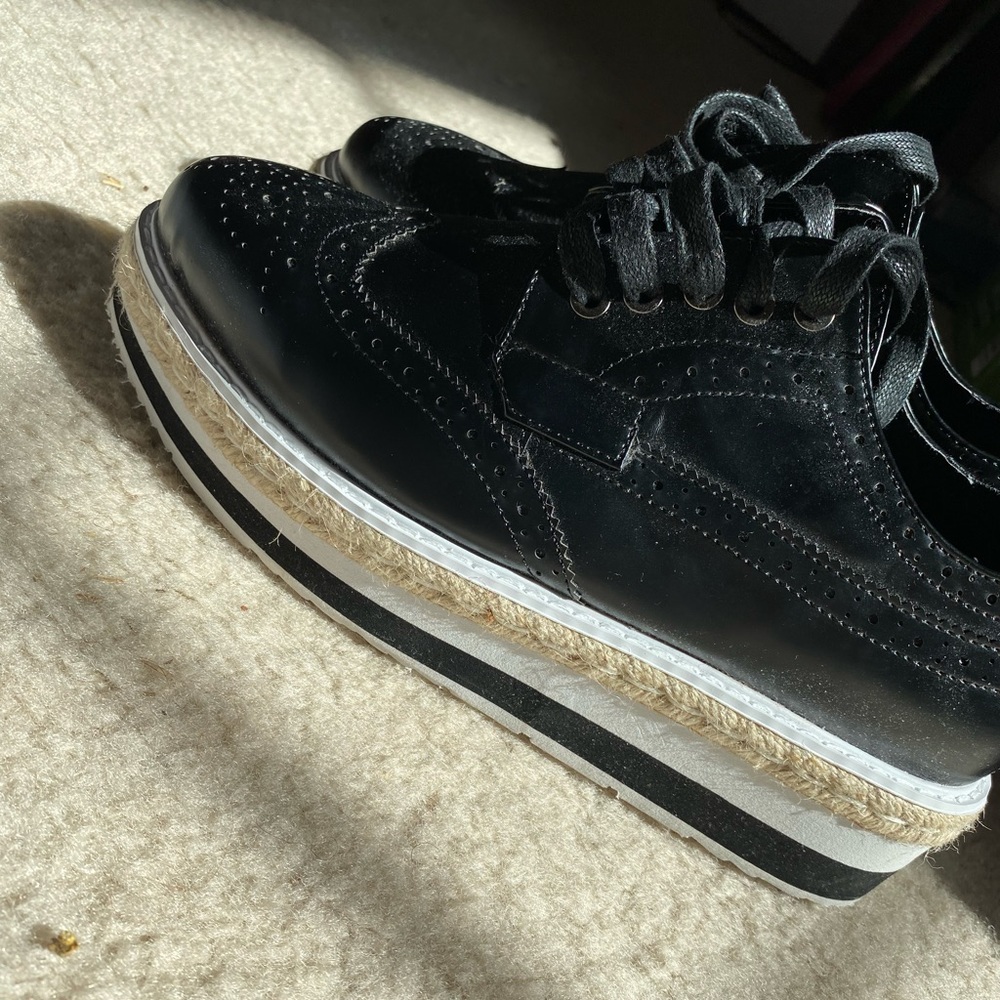 Platform shoes